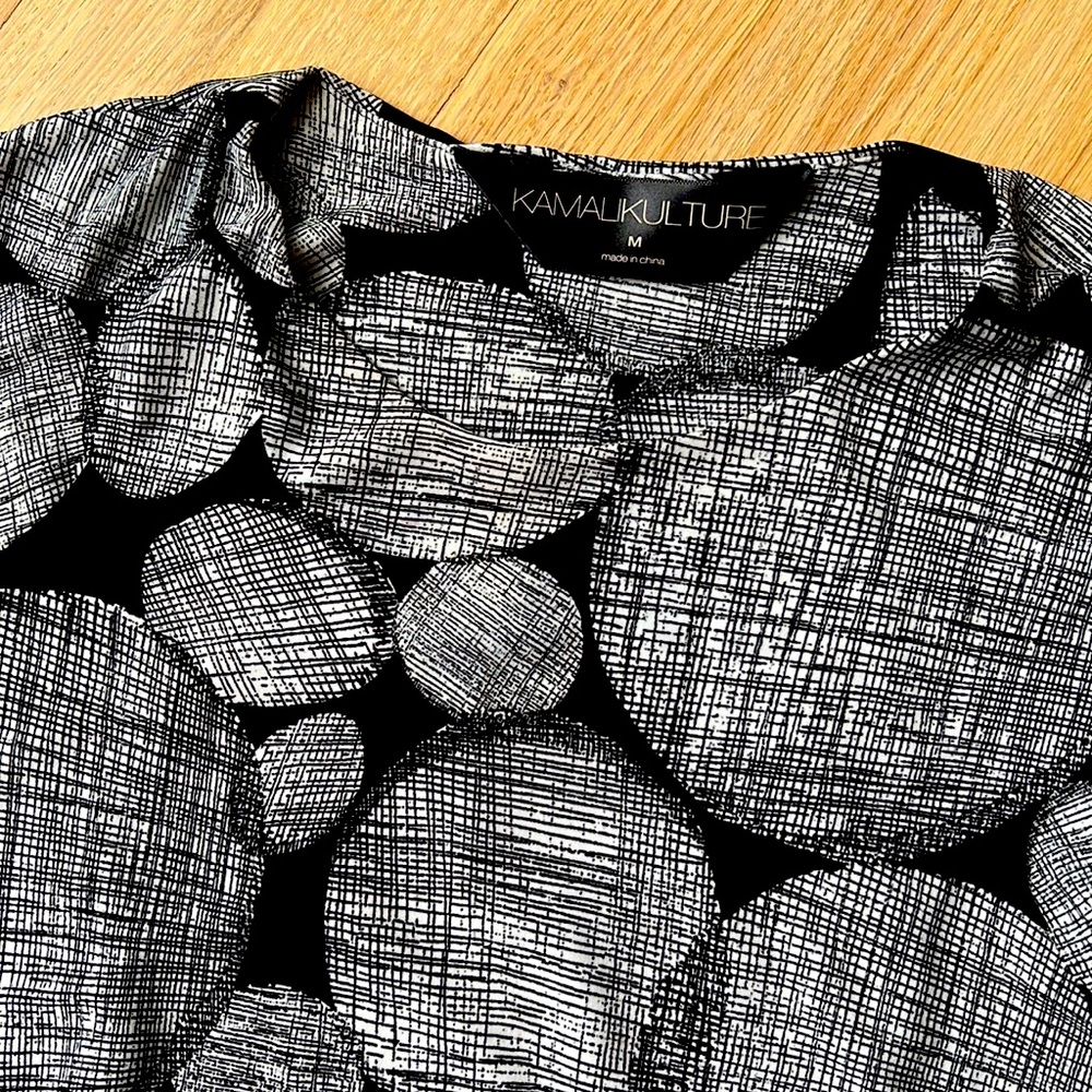 KamaliKulture knit dress. - Picture 2 of 3
